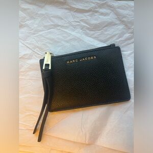 Marc Jacobs Black Leather Wallet - Sleek and Stylish